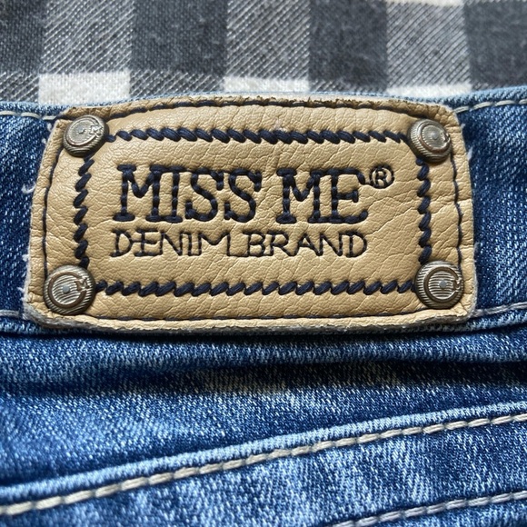 Miss Me Women's Blue Jeans - Picture 7 of 8